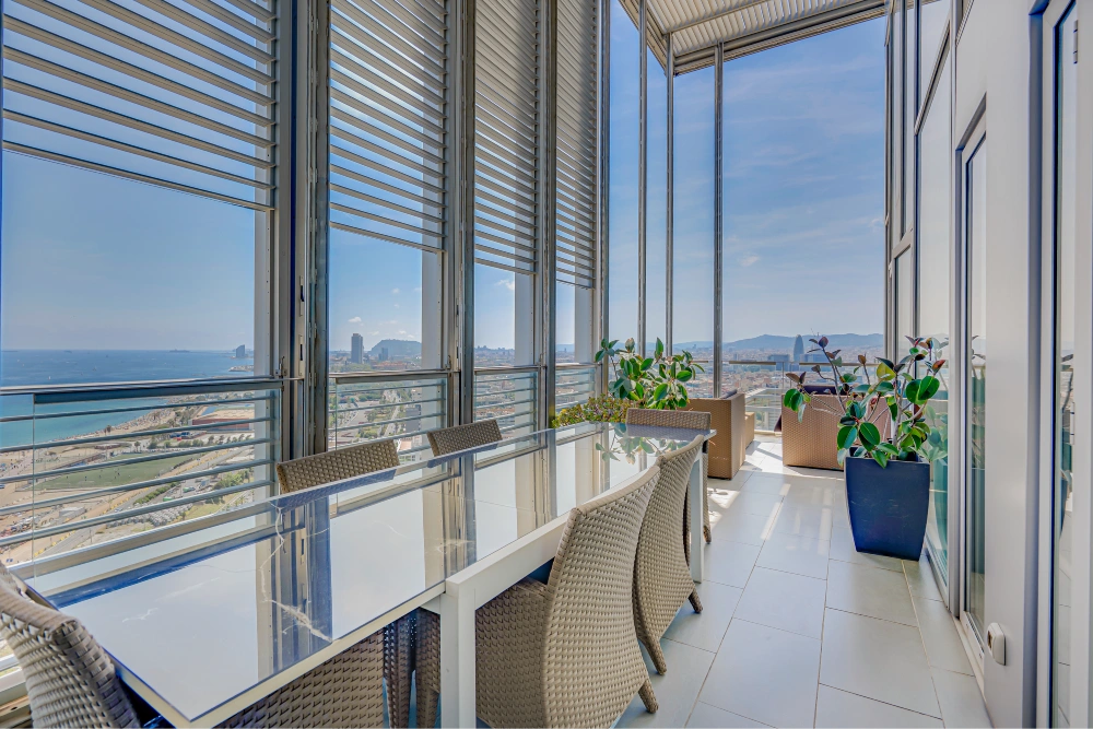 Penthouse Duplex with TOP Views! 3