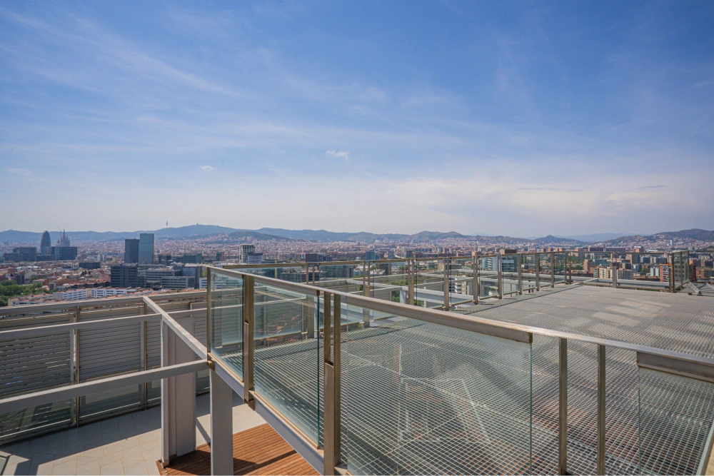 Penthouse Duplex with The Best Sea and City Views! 3