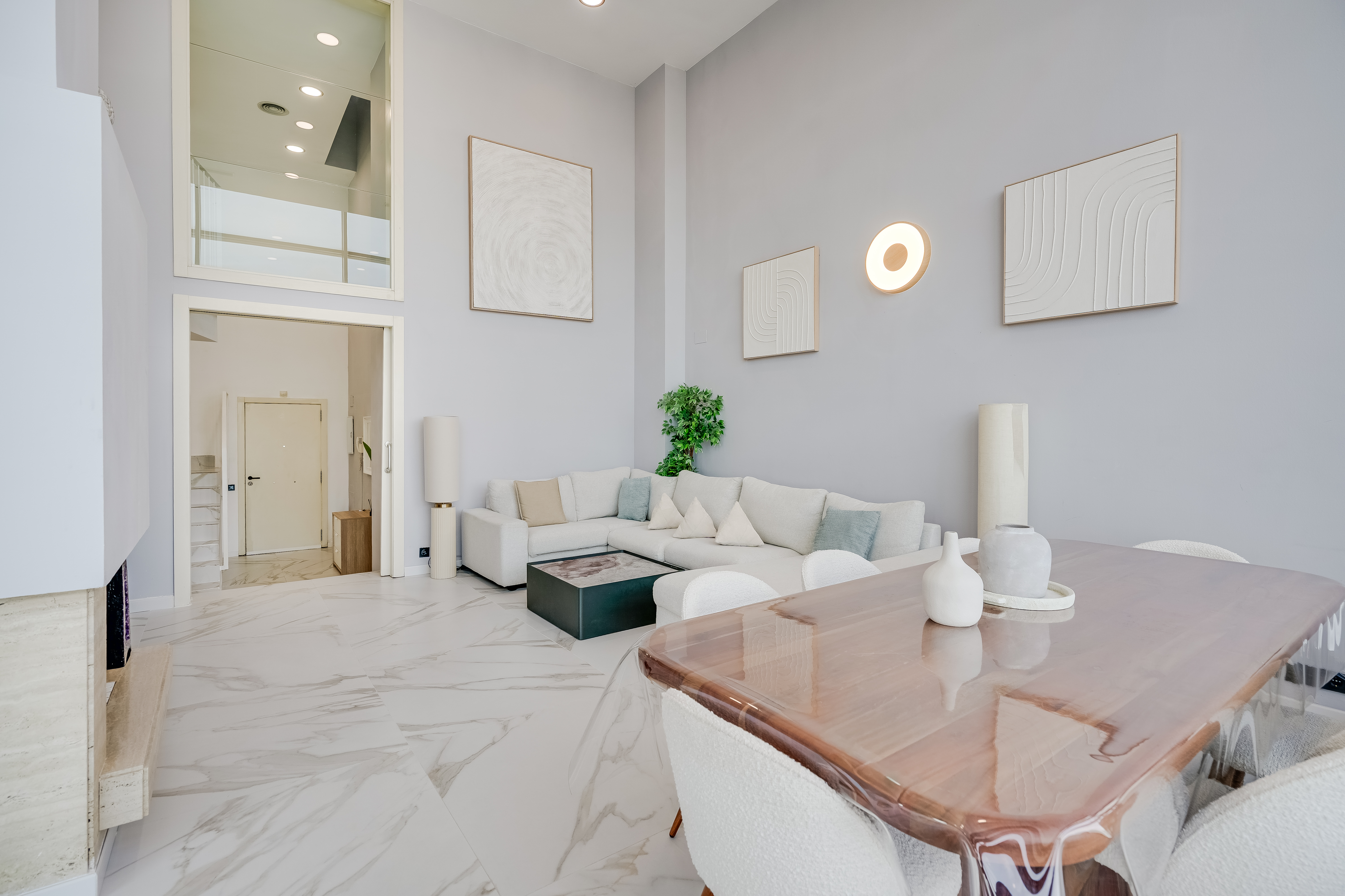 Penthouse Duplex with TOP Views! main